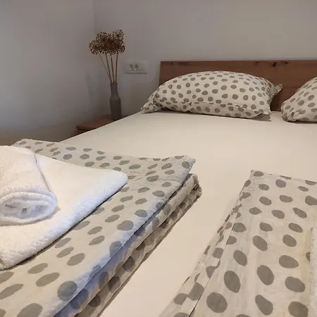 Apartman Pr' Oreharjo *