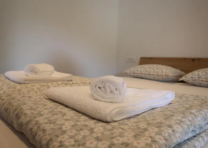 Apartma Pr' Oreharjo