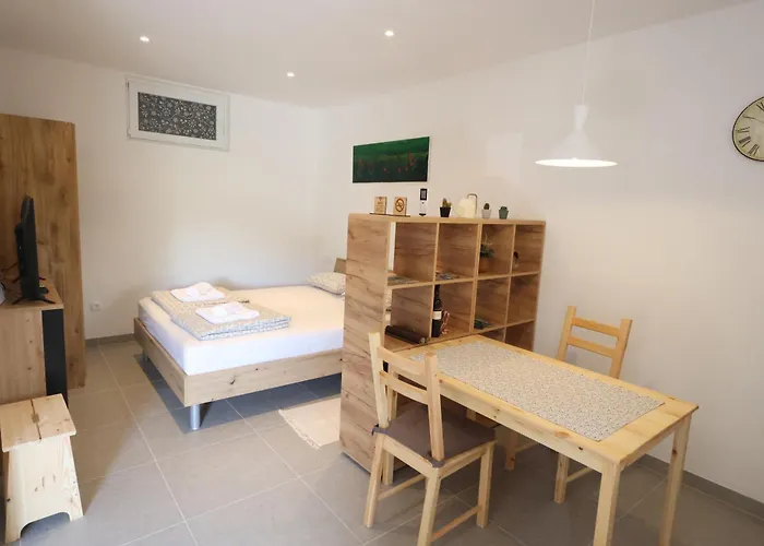 Pr' Oreharjo Apartma